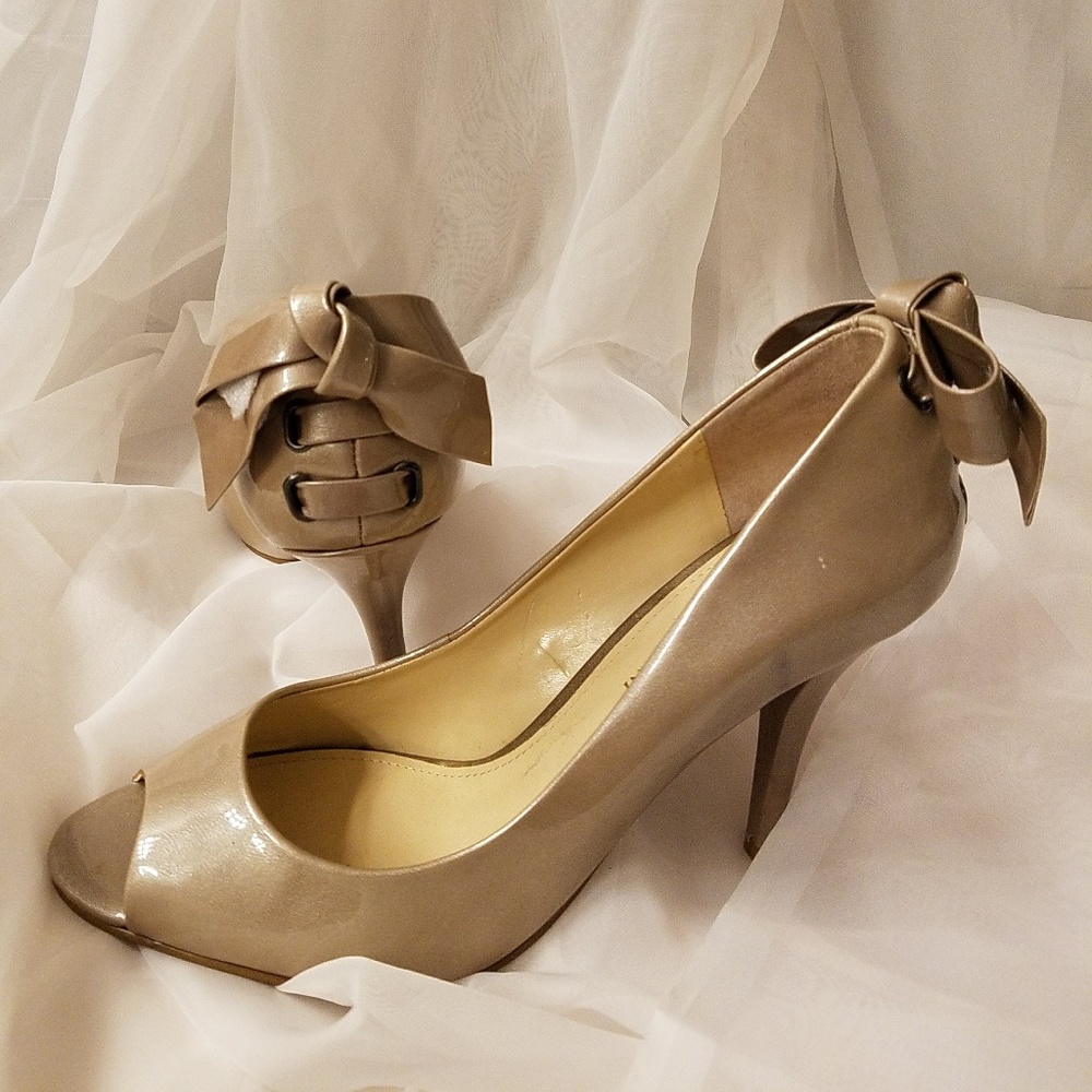 Y2K New Enzo Angiolini Tan Patent Leather Pumps Size 8